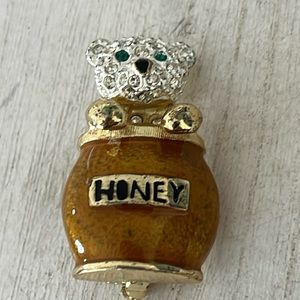 Bear in Honeypot pin brooch